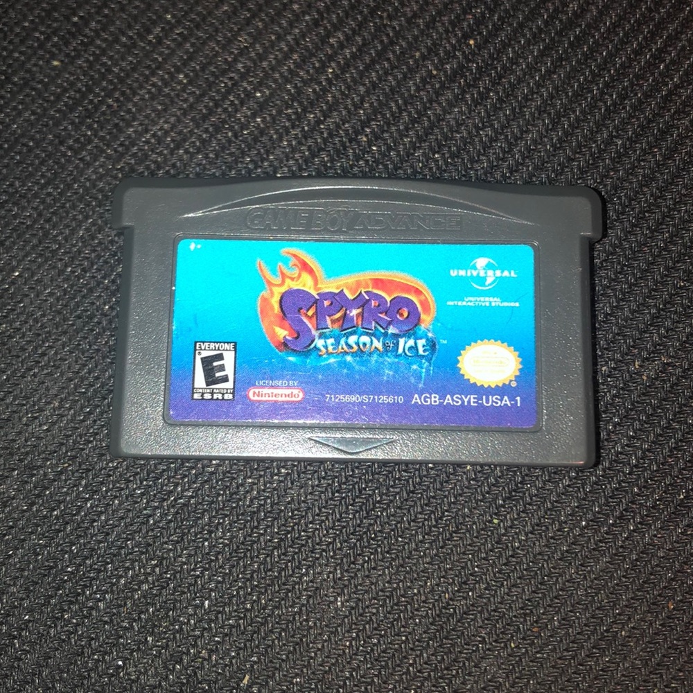 Spyro Season of Ice GBA